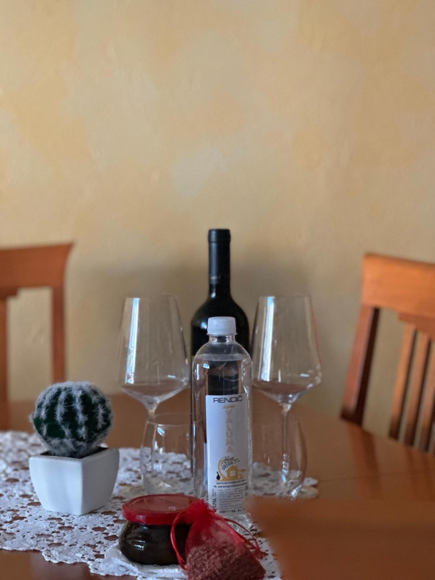 Apartment & Olive Oil Valuma Koper Luaran gambar