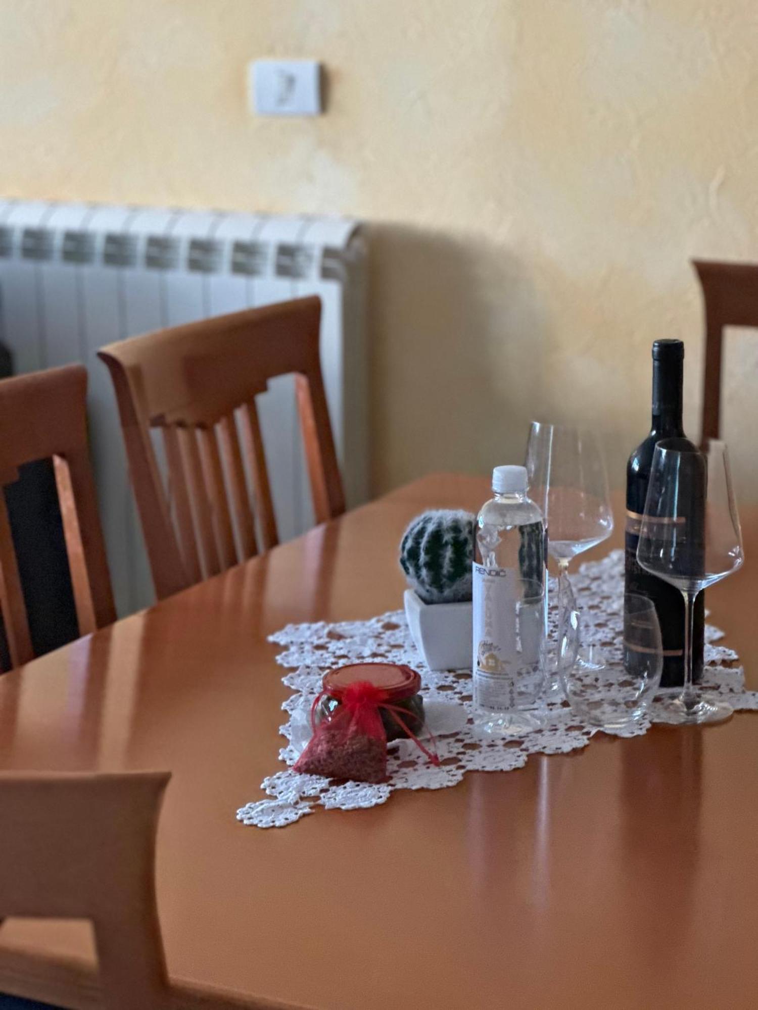 Apartment & Olive Oil Valuma Koper Luaran gambar