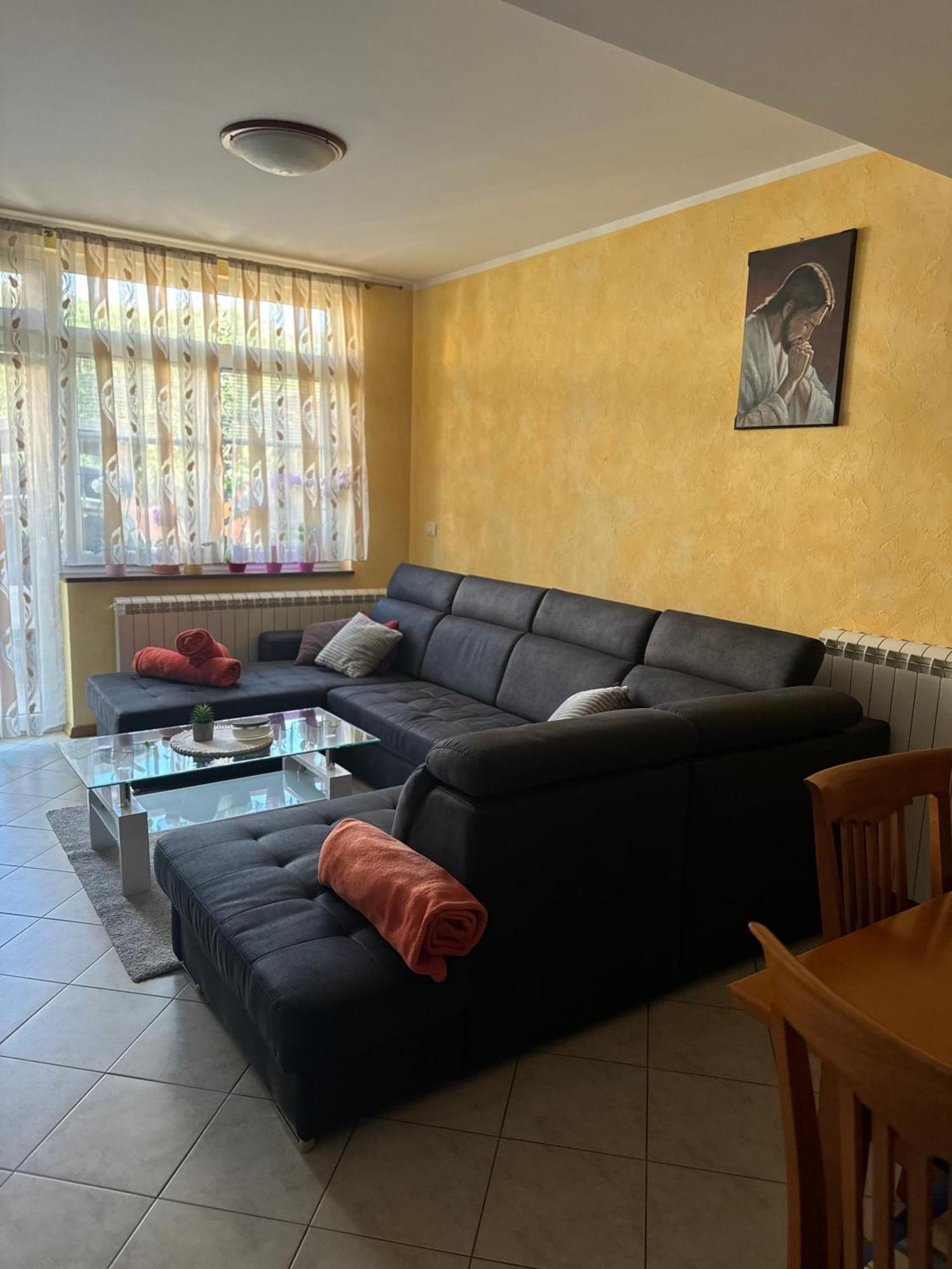 Apartment & Olive Oil Valuma Koper Luaran gambar